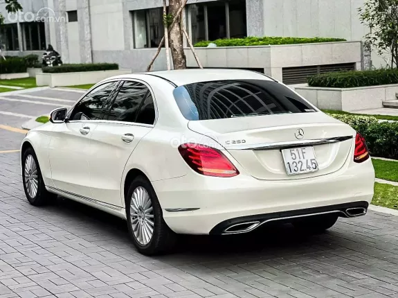 Mercedes-Benz C250 Exclusive 2015 - Xe lướt odo thấp giá tốt nhất thị trường