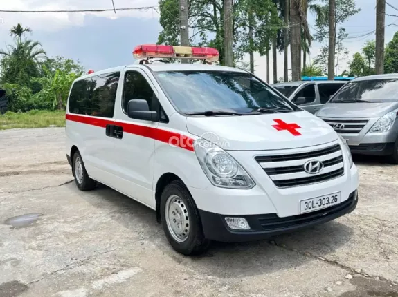 Hyundai Grand Starex 2.5 MT 2017 - Bán Huyndai Starex cứu thương đời 2017, máy dầu, nhập khẩu
