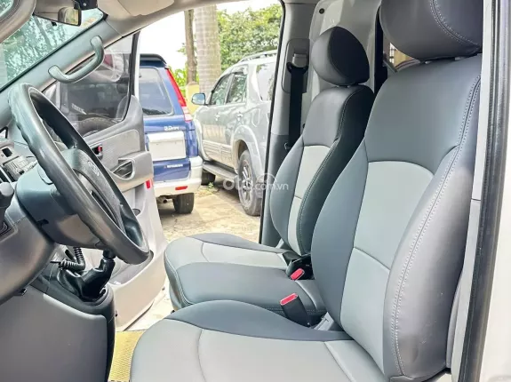 Hyundai Grand Starex 2.5 MT 2017 - Bán Huyndai Starex cứu thương đời 2017, máy dầu, nhập khẩu