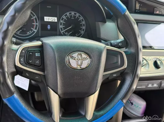Toyota Innova 2.0 Venturer AT 2022 - Hỗ trợ góp ngân hàng 70%