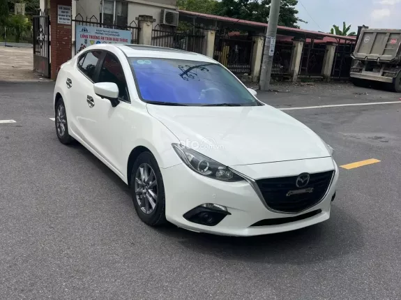 Mazda 3 1.5L Sedan 2015 - Xe tư nhân, đẹp chất, không lỗi Nội ngoại thất đẹp. Lốp mới, màn cam đủ