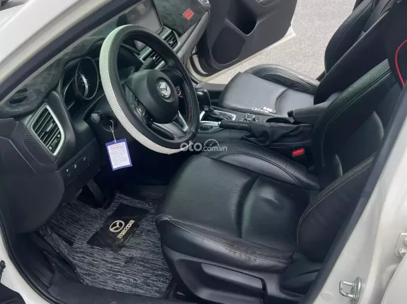 Mazda 3 1.5L Sedan 2015 - Xe tư nhân, đẹp chất, không lỗi Nội ngoại thất đẹp. Lốp mới, màn cam đủ