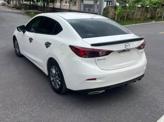 Mazda 3 1.5L Sedan 2015 - Xe tư nhân, đẹp chất, không lỗi Nội ngoại thất đẹp. Lốp mới, màn cam đủ