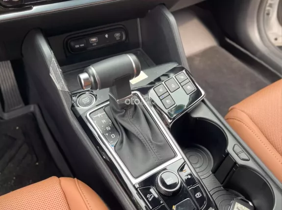 Kia Sportage 2.0G Signature 2024 - Màu trắng nội thất da bò sang trọng đẳng cấp