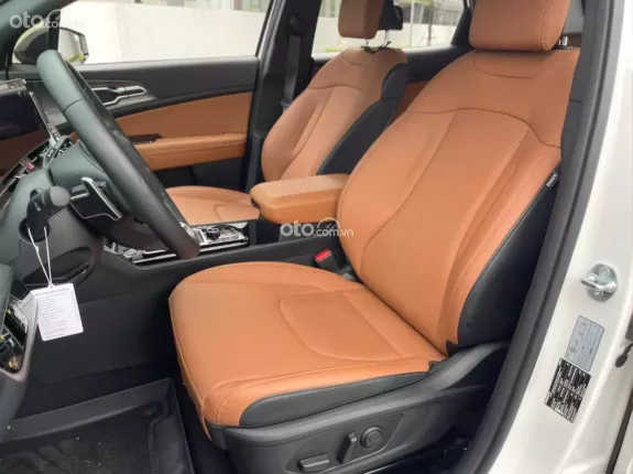 Kia Sportage 2.0G Signature 2024 - Màu trắng nội thất da bò sang trọng đẳng cấp