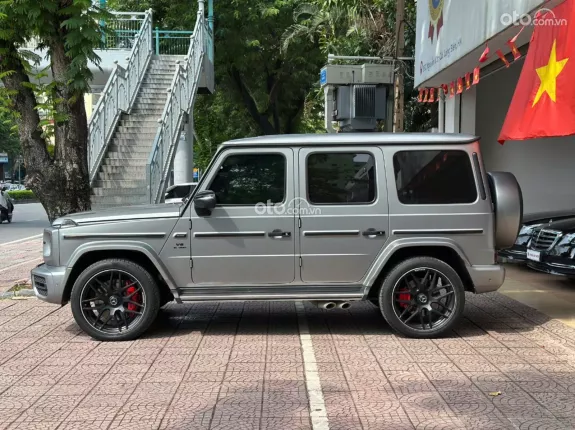 Mercedes-Benz AMG G63 4Matic 2021 - Xe màu xám nội thất đỏ