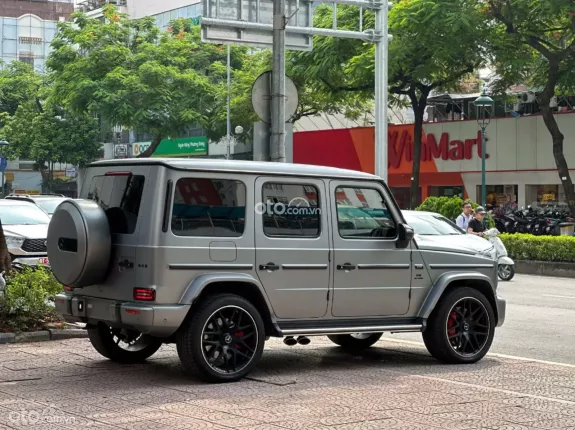 Mercedes-Benz AMG G63 4Matic 2021 - Xe màu xám nội thất đỏ