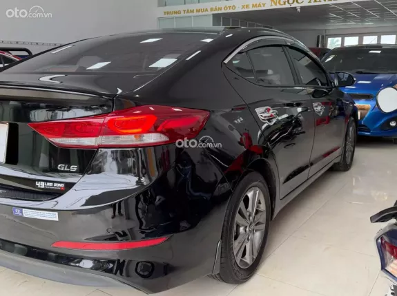 Hyundai Elantra 1.6 AT Đặc biệt 2016 - Xe còn rất rất mới