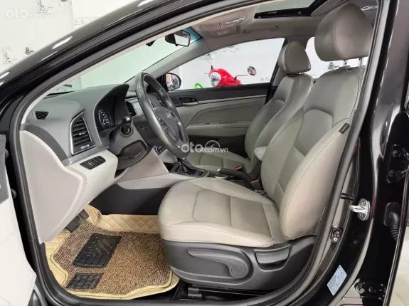 Hyundai Elantra 1.6 AT Đặc biệt 2016 - Xe còn rất rất mới