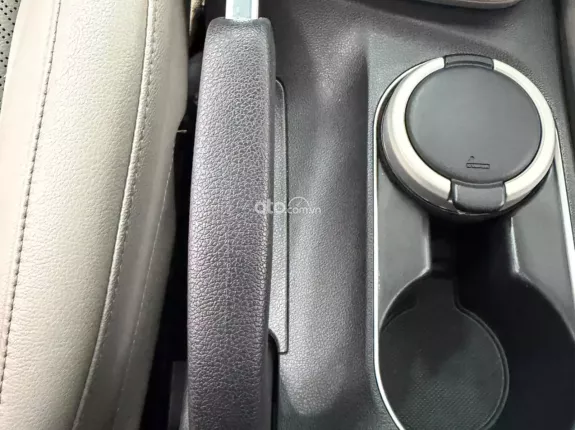 Hyundai Elantra 1.6 AT Đặc biệt 2016 - Xe còn rất rất mới