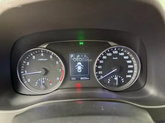 Hyundai Elantra 1.6 AT Đặc biệt 2016 - Xe còn rất rất mới