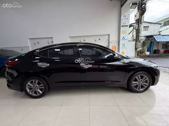 Hyundai Elantra 1.6 AT Đặc biệt 2016 - Xe còn rất rất mới
