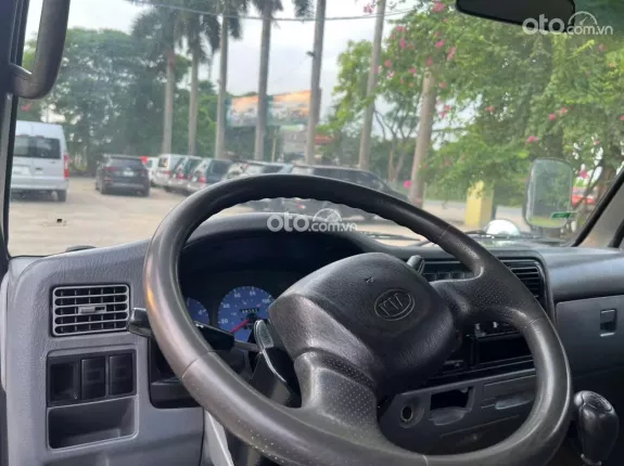 Kia K2700 2013 - Bán Kia K3000s thùng kín, sản xuất 2013 thùng 3m4, tải 1t2