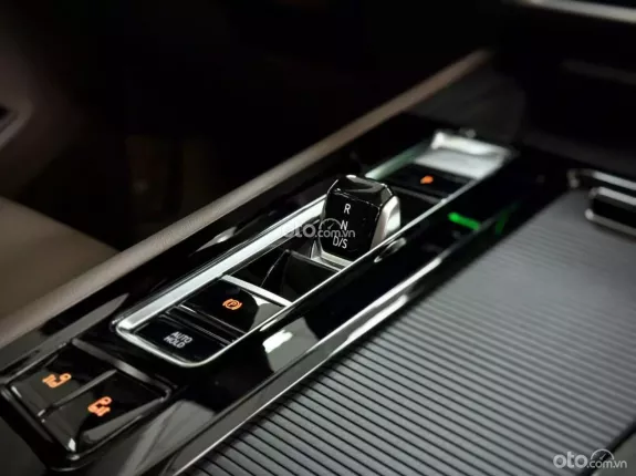 Volkswagen Viloran Luxury 2025 - Cam kết xe không đâm đụng, không ngập nước, không tua km