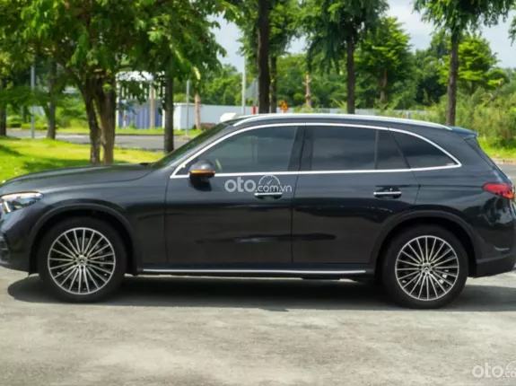 Mercedes-Benz GLC 300 4Matic 2024 - Mercedes GLC300 4Matic model 2025 siêu lướt 5.200km cực đẹp
