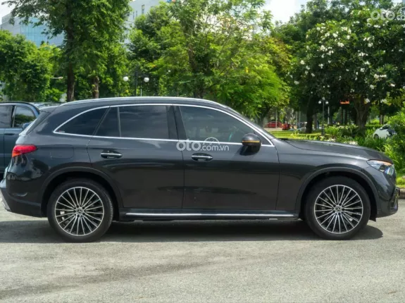 Mercedes-Benz GLC 300 4Matic 2024 - Mercedes GLC300 4Matic model 2025 siêu lướt 5.200km cực đẹp