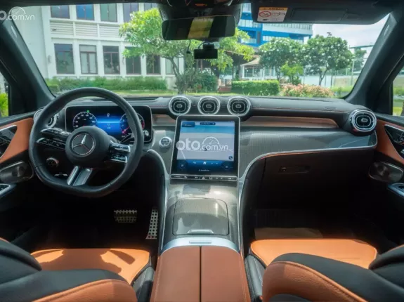 Mercedes-Benz GLC 300 4Matic 2024 - Mercedes GLC300 4Matic model 2025 siêu lướt 5.200km cực đẹp
