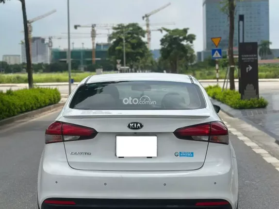 Kia Cerato 1.6 AT Luxury 2016 - Tư nhân chính chủ - Xe trang bị full công nghệ