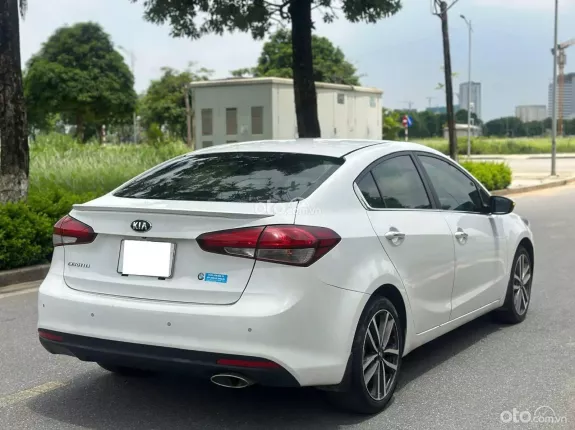 Kia Cerato 1.6 AT Luxury 2016 - Tư nhân chính chủ - Xe trang bị full công nghệ