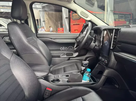 Ford Everest Sport 2.0 AT 4x2 2024 - FORD EVEREST 2024 SPORT_1 CHỦ ĐI ÍT_HỖ TRỢ TRẢ TRƯỚC 300tr