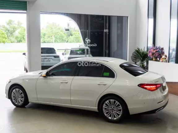 Mercedes-Benz C200 Avantgarde 2025 - Mercedes C200 Avantgarde 2025 siêu lướt cực đẹp