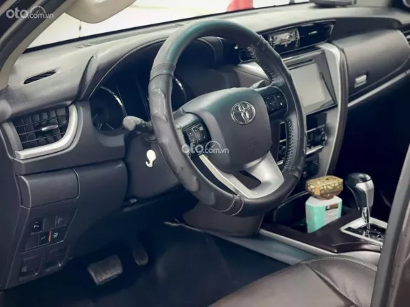 Toyota Fortuner 2.7 V 4X4 AT 2016 - Model 2017 Nhập Indo Bền Bỉ, Tiết Kiệm