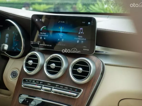 Mercedes-Benz GLC 200 4Matic 2022 - Mercedes GLC200 4Matic V1 2022 siêu lướt cực đẹp