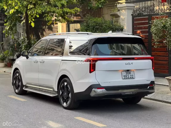 Kia Carnival 2.2D Premium 2025 - Full Premium Siêu Lướt Chỉ 15000km