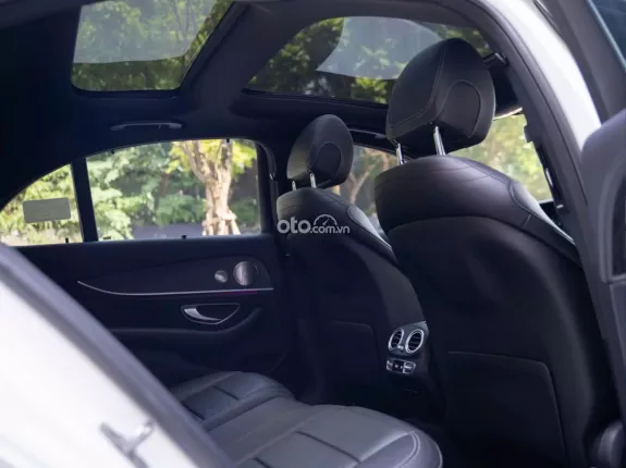 Mercedes-Benz E300 AMG 2021 - Tư nhân chính chủ, full options công nghệ hiện đại