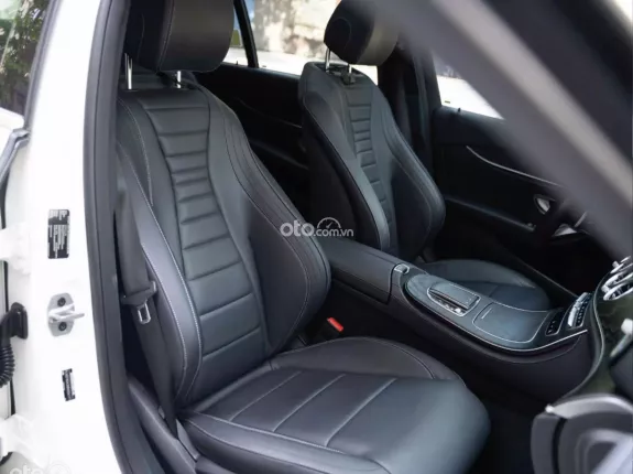 Mercedes-Benz E300 AMG 2021 - Tư nhân chính chủ, full options công nghệ hiện đại