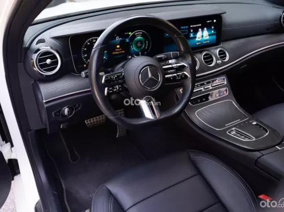 Mercedes-Benz E300 AMG 2021 - Tư nhân chính chủ, full options công nghệ hiện đại