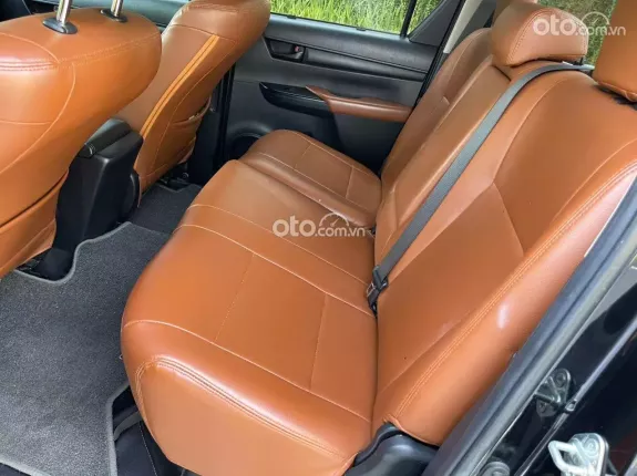 Toyota Hilux 2.4E 4×2 AT 2021 - Xe cực đầm, chất, giá tốt