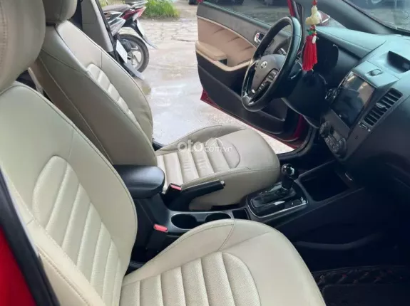 Kia Cerato 1.6 AT Deluxe 2018 - Xe cực đẹp, giá tốt xem tại Hà Nội