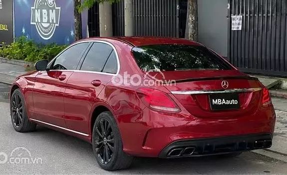 Mercedes-Benz C250 Exclusive 2017 - Đỏ kem
