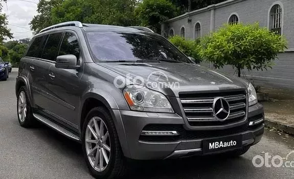 Mercedes-Benz GL 550 GL550 2010 - Xám nt đen