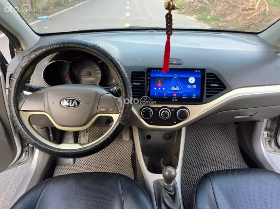 Kia Morning 1.25 MT 2016 - Bản base. Xe đẹp, không lỗi, thân vỏ zin. Nội ngoại thất đẹp. Màn hình cam lùi đủ,