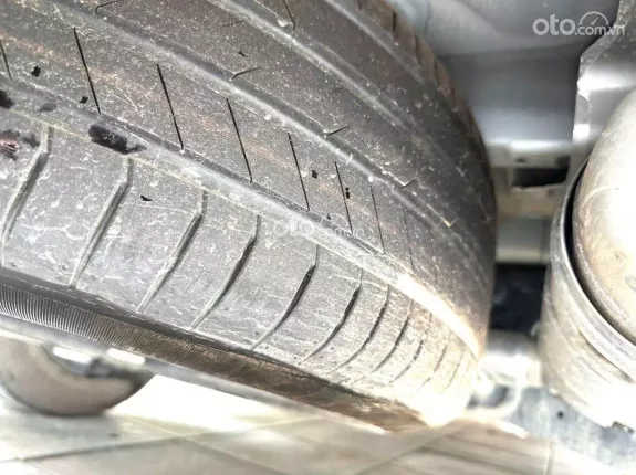 Hyundai Santa Fe Calligraphy 2.5 7 chỗ 2024 - Xe đẹp xuất sắc, lốp theo xe cả dàn