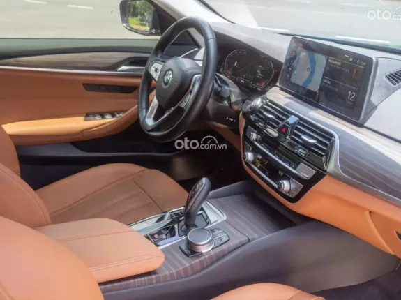 BMW 530i Luxury Line 2022 - BMW 520i Luxury 2022 up full M5 1 chủ cực đẹp