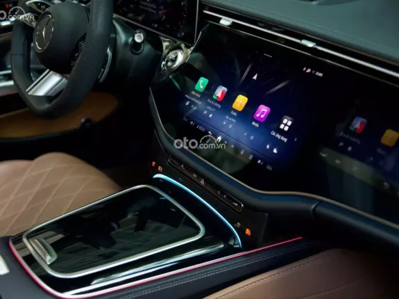 Mercedes-Benz E300 AMG 2025 - Siêu lướt 3.900km cực đẹp