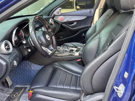 Mercedes-Benz C300 AMG 2018 - Xe đẹp bảo dưỡng đầy đủ