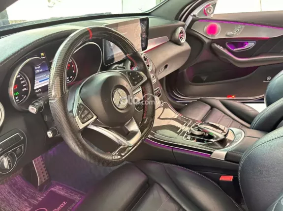 Mercedes-Benz C300 AMG 2018 - Xe đẹp bảo dưỡng đầy đủ