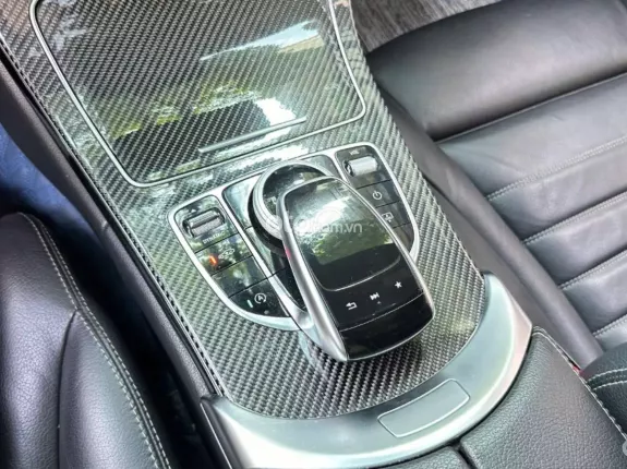 Mercedes-Benz C300 AMG 2018 - Xe đẹp bảo dưỡng đầy đủ