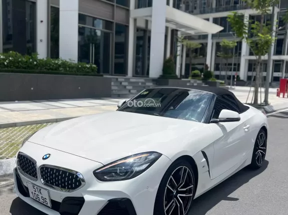 BMW Z4 sDrive30i 2020 - Siêu phẩm mui trần nội thất đỏ nổi bật
