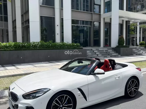 BMW Z4 sDrive30i 2020 - Siêu phẩm mui trần nội thất đỏ nổi bật