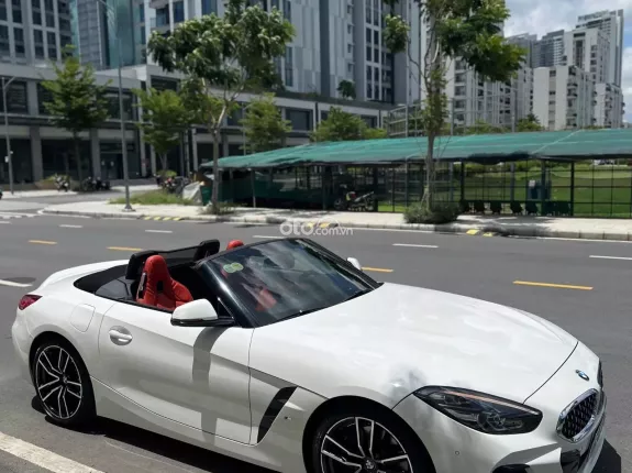 BMW Z4 sDrive30i 2020 - Siêu phẩm mui trần nội thất đỏ nổi bật