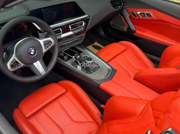 BMW Z4 sDrive30i 2020 - Siêu phẩm mui trần nội thất đỏ nổi bật