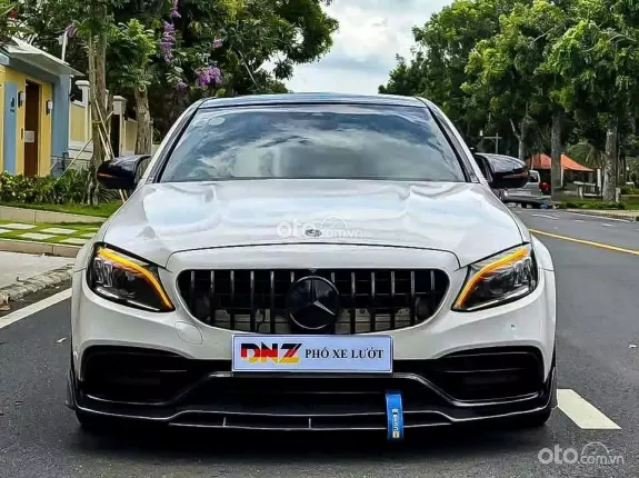 Mercedes-Benz C300 AMG 2022 - Full option AMG với body kit C63