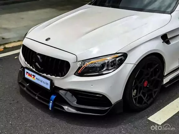 Mercedes-Benz C300 AMG 2022 - Full option AMG với body kit C63