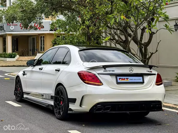 Mercedes-Benz C300 AMG 2022 - Full option AMG với body kit C63