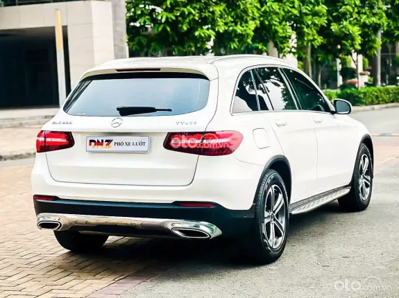 Mercedes-Benz GLC 200 4Matic 2020 - SPORT model 2020 Trắng tinh bao đẹp bao check